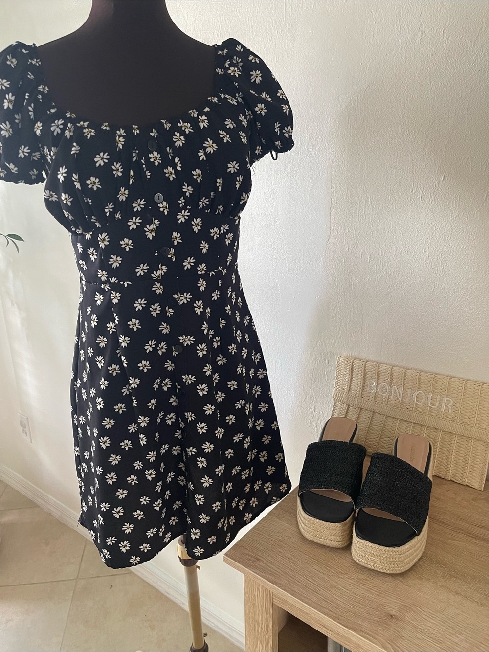 Whole outfit- Daisy mini dress, platform sandal, bonjour bag medium